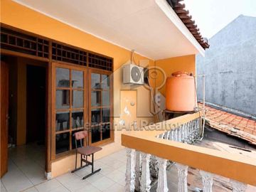 Rumah 2 Lantai di Pejaten Timur Ps Minggu. Harga dibawah Pasar