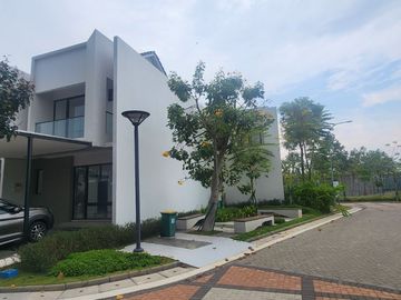 TURUN HARGA DIJUAL Rumah Cluster 2 Lantai dengan Posisi Hoek di Cluster Califfornia, PIK 2