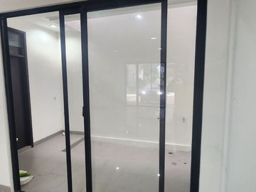 TURUN HARGA DIJUAL Rumah Cluster 2 Lantai dengan Posisi Hoek di Cluster Califfornia, PIK 2