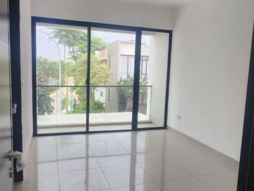 TURUN HARGA DIJUAL Rumah Cluster 2 Lantai dengan Posisi Hoek di Cluster Califfornia, PIK 2