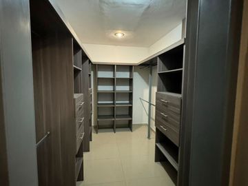Casa en Renta en San Bernardino Tlaxcalancingo, San Andrés Cholula | 3 Recámaras y Roof Garden
