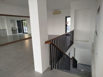 SEWA RUKO JALAN ARJUNA UTARA KEBON JERUK JAKARTA BARAT