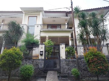 DIJUAL RUMAH MEWAH HOOK KEMANGGISAN JAKARTA BARAT