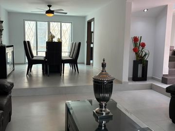 Casa en Venta | Condominio Cumbres | Residencial Plaza Guadalupe