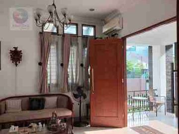 rumah megah dan halaman luas 
cluster galaxy Bekasi Selatan