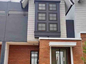 Rumah Modern Minimalist di Cluster Islami Adyna Residence Tasikmadu