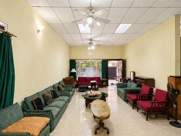 Rumah & Kost Modern Aktif 8 Kamar Murah Strategis di Tebet, Jaksel - SHM