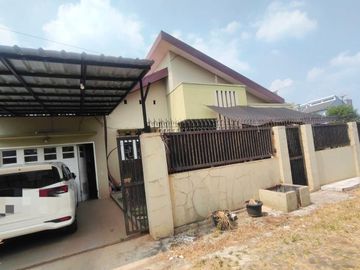 Dijual Rumah Siap Huni di Jl. Adyaksa, Karang mulya(Perbatasan Puri Indah, Jakarta Barat)!