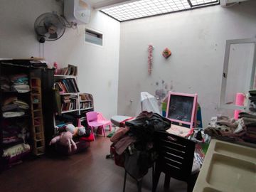 Dijual Rumah Siap Huni di Jl. Adyaksa, Karang mulya(Perbatasan Puri Indah, Jakarta Barat)!