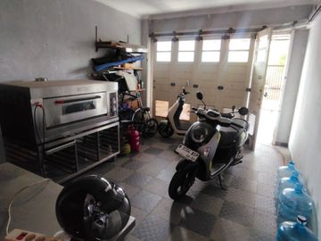 Dijual Rumah Siap Huni di Jl. Adyaksa, Karang mulya(Perbatasan Puri Indah, Jakarta Barat)!