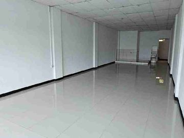 DISEWAKAN RUKO 3 LANTAI DI KALIMALANG PERBATASAN JAKARTA TIMUR
