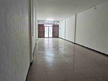DISEWAKAN RUKO 3 LANTAI DI KALIMALANG PERBATASAN JAKARTA TIMUR