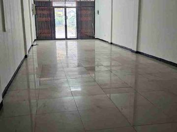 DISEWAKAN RUKO 3 LANTAI DI KALIMALANG PERBATASAN JAKARTA TIMUR