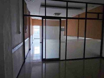 DISEWAKAN RUKO 3 LANTAI DI KALIMALANG PERBATASAN JAKARTA TIMUR