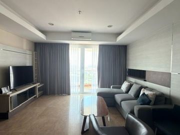 Sewa apartemen royale springhill kemayoran 3 kamar 196 meter furnish golf sea view