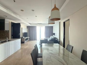 Sewa apartemen royale springhill kemayoran 3 kamar 196 meter furnish golf sea view