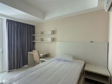 Sewa apartemen royale springhill kemayoran 3 kamar 196 meter furnish golf sea view