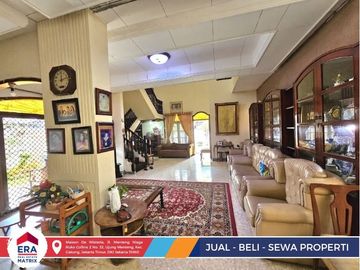 Jual Rumah Premium Hook di Pulo Asem Timur Raya, 5+2 KT, LT 375 m², Garasi & Carport