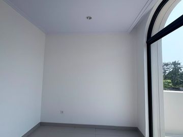 Dijual Rumah Pasadena Spring PIK2 Termurah Ukuran 4x10m2 Kosongan