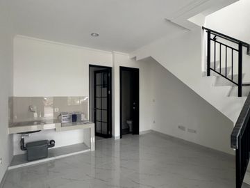 Rumah Bukit Nirmala 2LT 4,5x10 45m2 2KT PIK 2 Pantai Indah Kapuk 2
