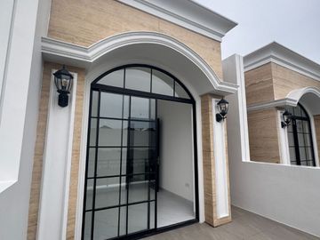 Rumah Bukit Nirmala 2LT 4,5x10 45m2 2KT PIK 2 Pantai Indah Kapuk 2