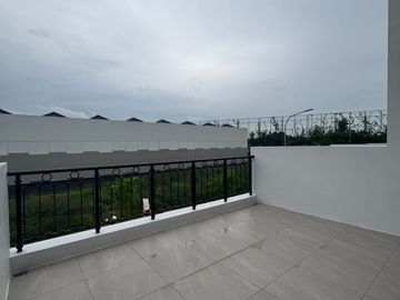 Rumah Bukit Nirmala 2LT 4,5x10 45m2 2KT PIK 2 Pantai Indah Kapuk 2