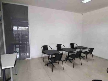 Jual Gedung Kantor 3 Lantai di Gandaria Strategis Parkir Luas