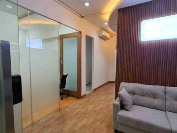 Jual Gedung Kantor 3 Lantai di Gandaria Strategis Parkir Luas