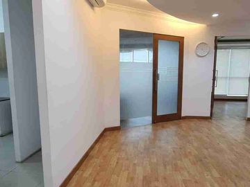 Jual Gedung Kantor 3 Lantai di Gandaria Strategis Parkir Luas