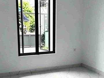 Dijual Rumah 2 Lantai Bali Mester Jatinegara Jakarta Timur SHM