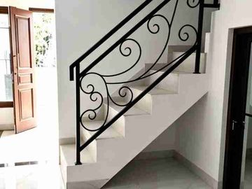 Dijual Rumah 2 Lantai Bali Mester Jatinegara Jakarta Timur SHM