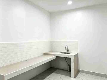 Dijual Rumah 2 Lantai Bali Mester Jatinegara Jakarta Timur SHM
