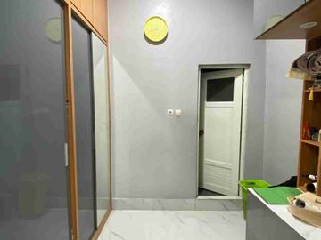 Rumah Bagus Tanah Luas Dalam Komplek Jati Waringin Asri