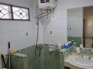 Dijual Rumah Siap Huni berlokasi Strategis di Daan Mogot Baru
