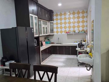 Dijual Rumah Siap Huni berlokasi Strategis di Daan Mogot Baru