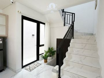 Sewa Rumah South City 2 Lantai SHM Semi Furnished