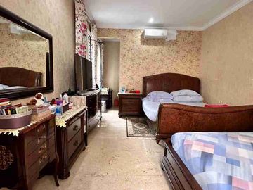 turun harga rumah 3 lantai Cipinang Jakarta Timur