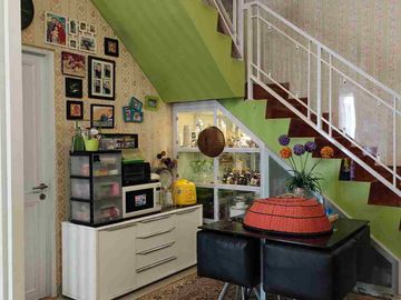 DiJUAL Rumah cantik dan mewah di pesona khayangan mungil 
Mekarjaya, Sukmajaya 
Depok Jawabarat 
LT. 109m
LB. 277