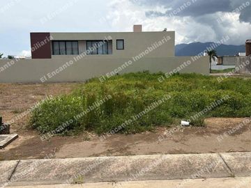 se vende terreno 472 m2 en Bonaterra