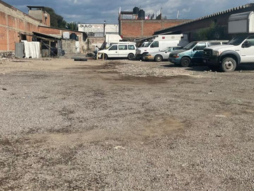 Venta de Terreno atrás de CAPU, Puebla, doble frente (de calle a calle), 2,338 m2, Uso Mixto.