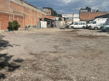 Venta de Terreno atrás de CAPU, Puebla, doble frente (de calle a calle), 2,338 m2, Uso Mixto.