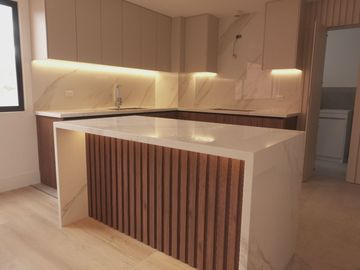 DEPARTAMENTO TRES HABITACIONES CONTROL SUR ZONA CAMINO VIEJO A BAÑOS CUENCA