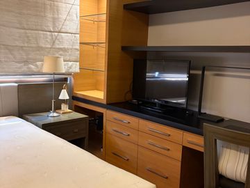 The Icon Residences Tower 2, Bonifacio Global City, Taguig 2-bedroom for sale or rent!