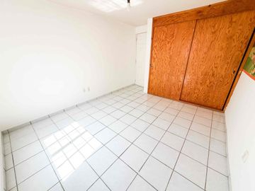 SE VENDE CASA EN CANDILES ACUEDUCTO $2,300,000 MXN