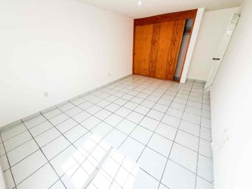 SE VENDE CASA EN CANDILES ACUEDUCTO $2,300,000 MXN