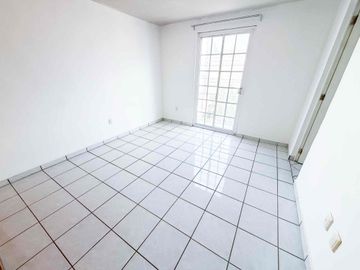 SE VENDE CASA EN CANDILES ACUEDUCTO $2,300,000 MXN