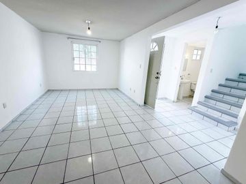 SE VENDE CASA EN CANDILES ACUEDUCTO $2,300,000 MXN
