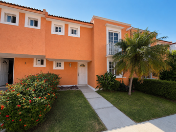 SE VENDE CASA EN CANDILES ACUEDUCTO $2,300,000 MXN