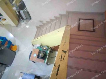 Dijual Cepat Rumah Murah 2 Lantai di Perumahan Reni Jaya