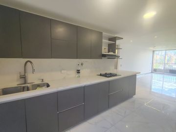 Apartamento en Arriendo en Las Palmas Poblado Medellin Antioquia